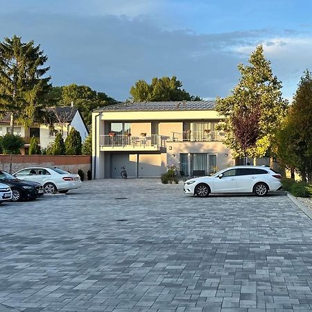 Linden Apartman 104 - Adults Only Mosonmagyaróvár Dış mekan fotoğraf