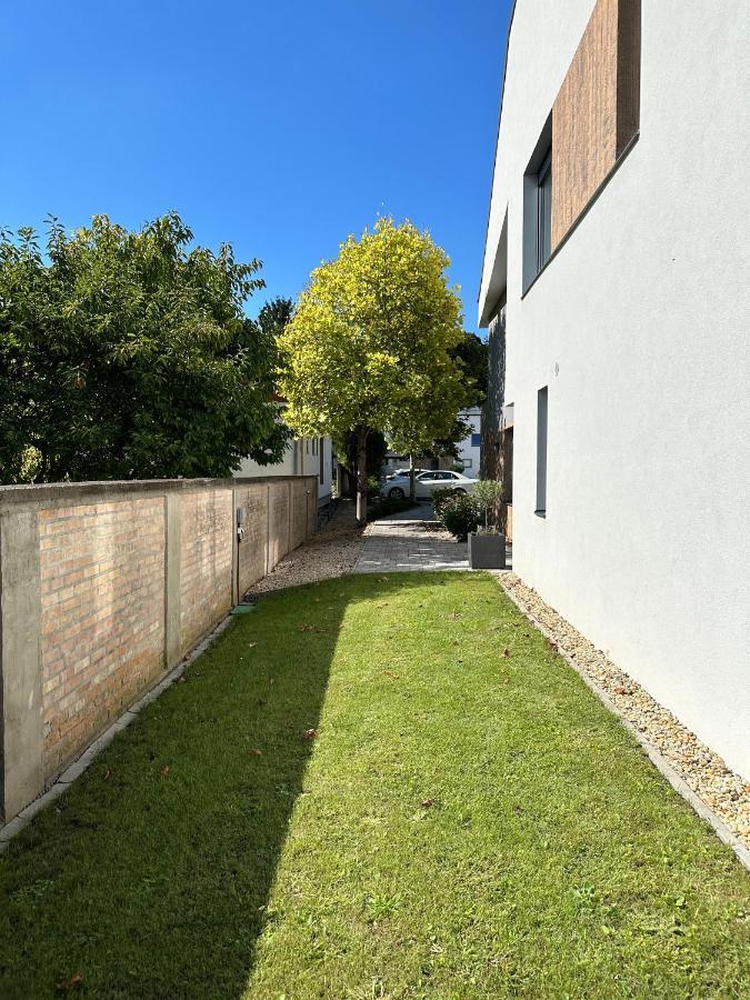 Linden Apartman 104 - Adults Only Mosonmagyaróvár Dış mekan fotoğraf