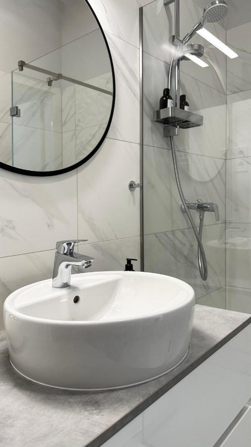 Linden Apartman 104 - Adults Only Mosonmagyaróvár Dış mekan fotoğraf