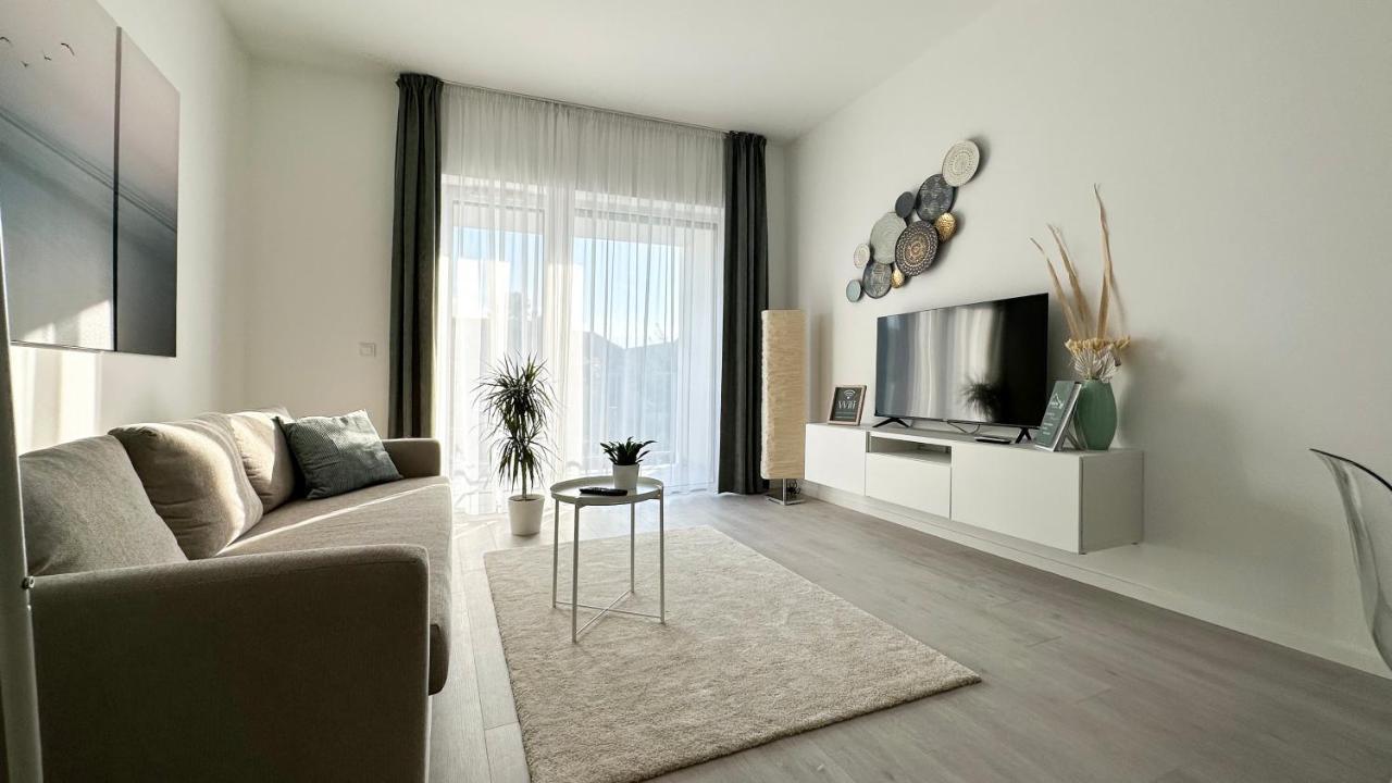 Linden Apartman 104 - Adults Only Mosonmagyaróvár Dış mekan fotoğraf